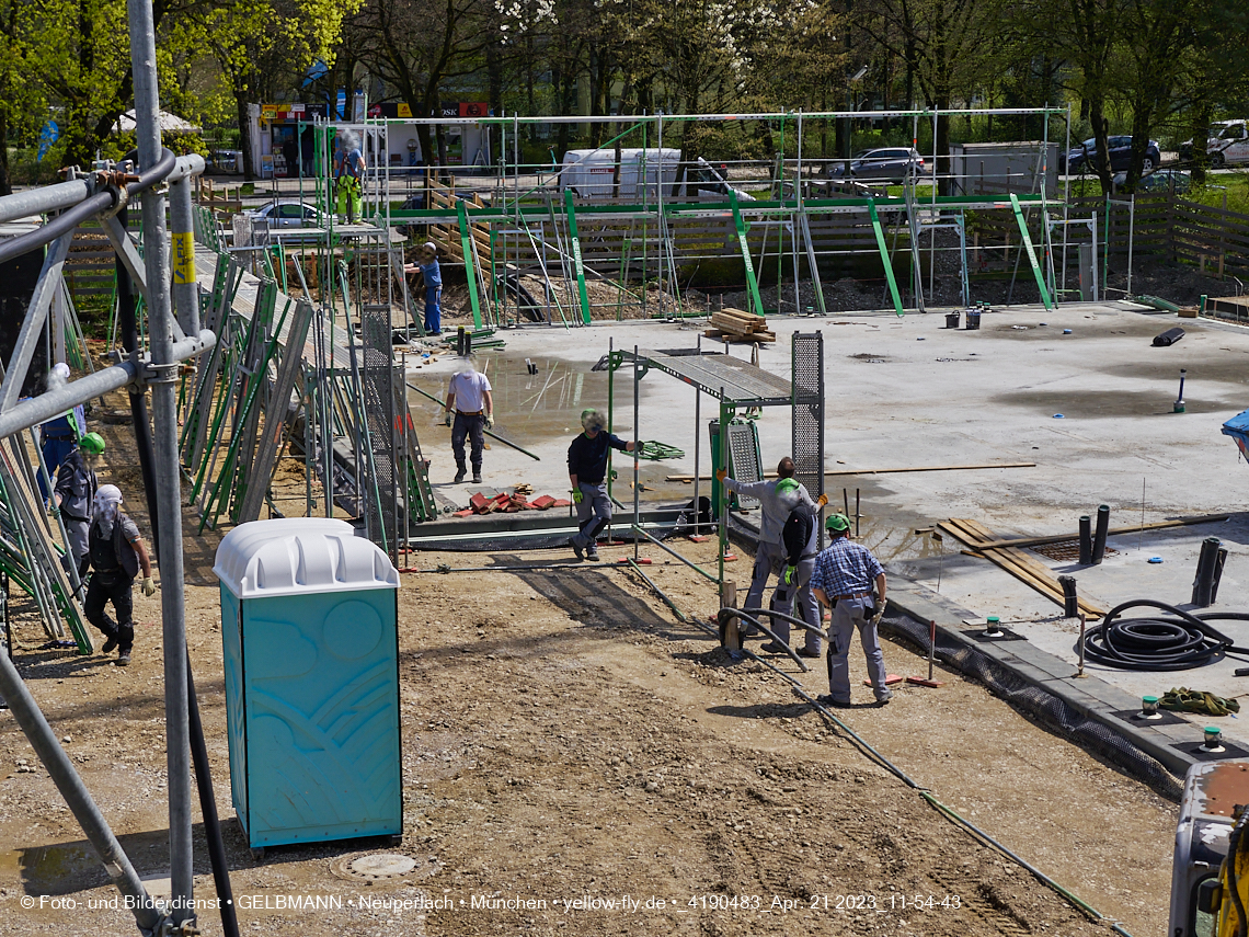 21.04.2023 - Luft- und Ebenenfotos vom Haus für Kinder in der Quiddestraße in Neuperlach